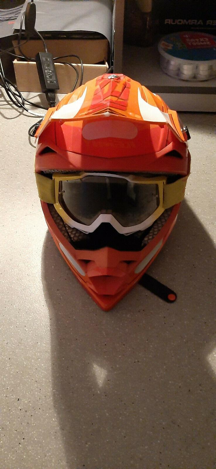 casque de moto cross rouge orange blanc