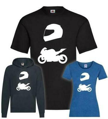 moto de course avec casque t shirt